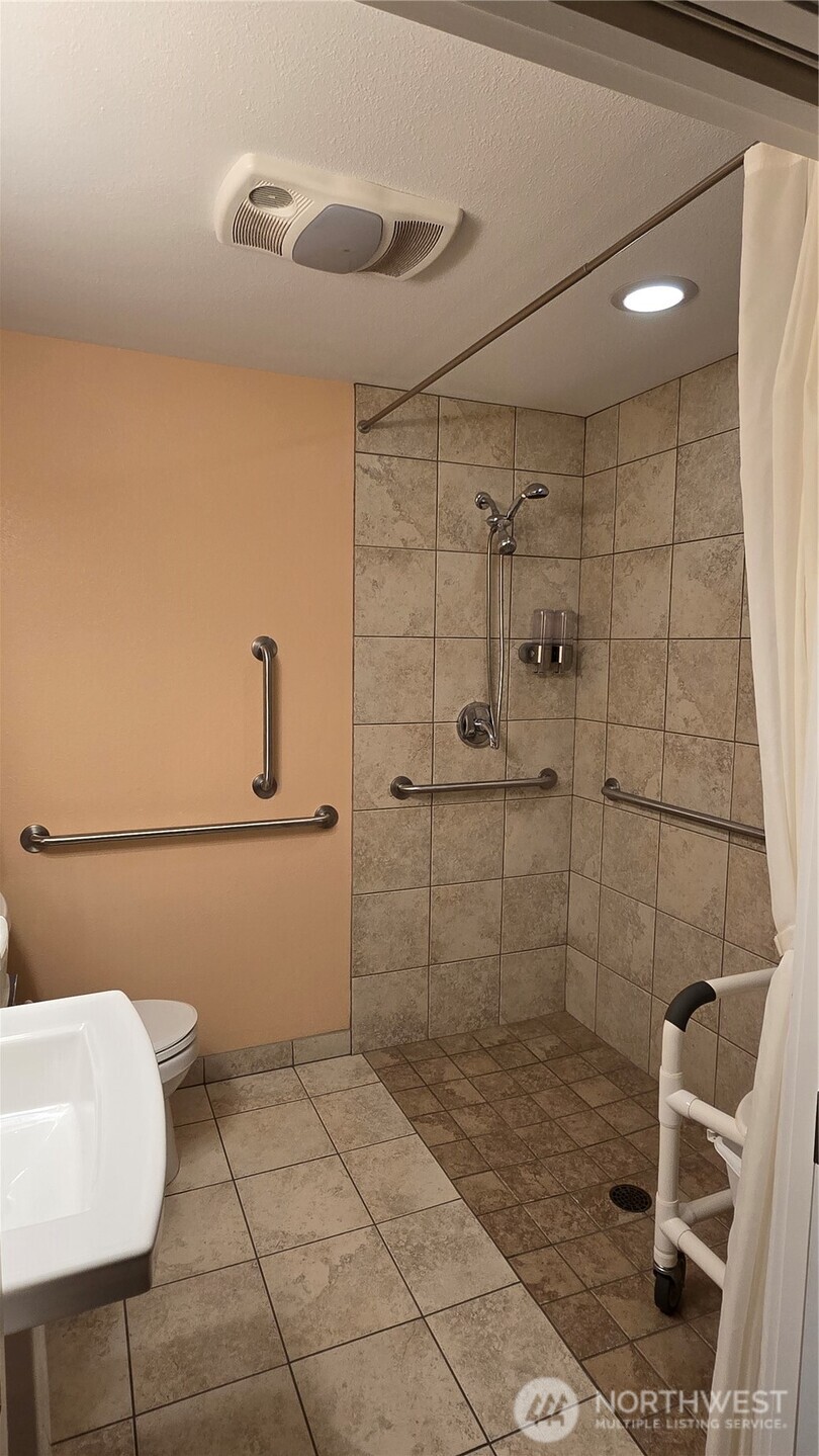 16342 RESI 72nd Avenue W, Edmonds, WA 98026