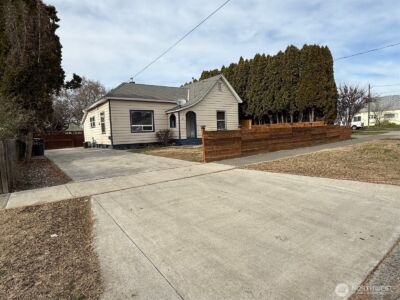 321 E Oak Street , Walla Walla, WA 99362