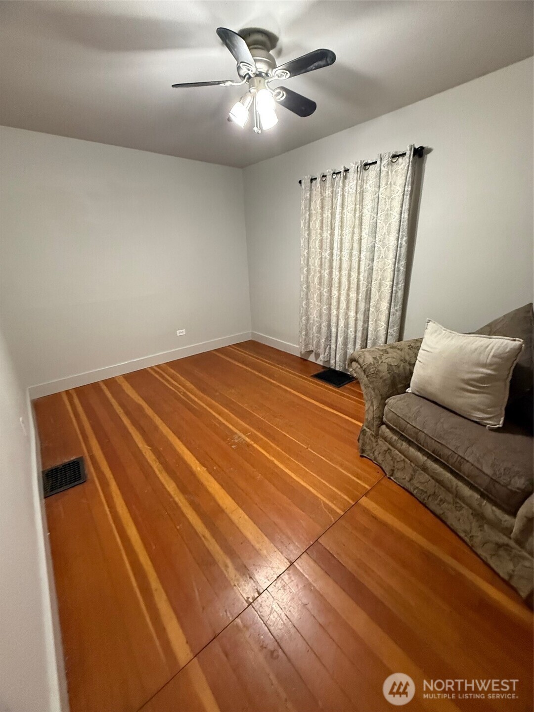 321 E Oak Street , Walla Walla, WA 99362