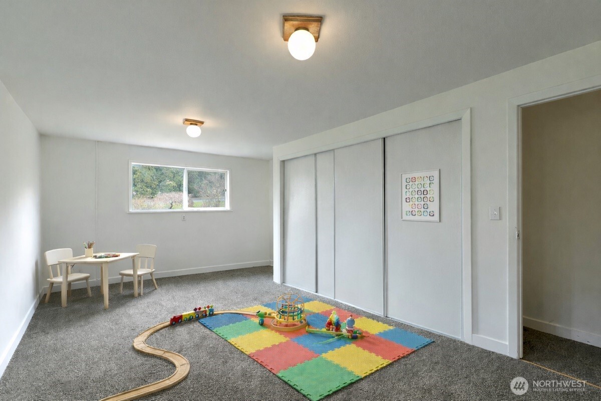 16107 81st Place NE, Kenmore, WA 98028