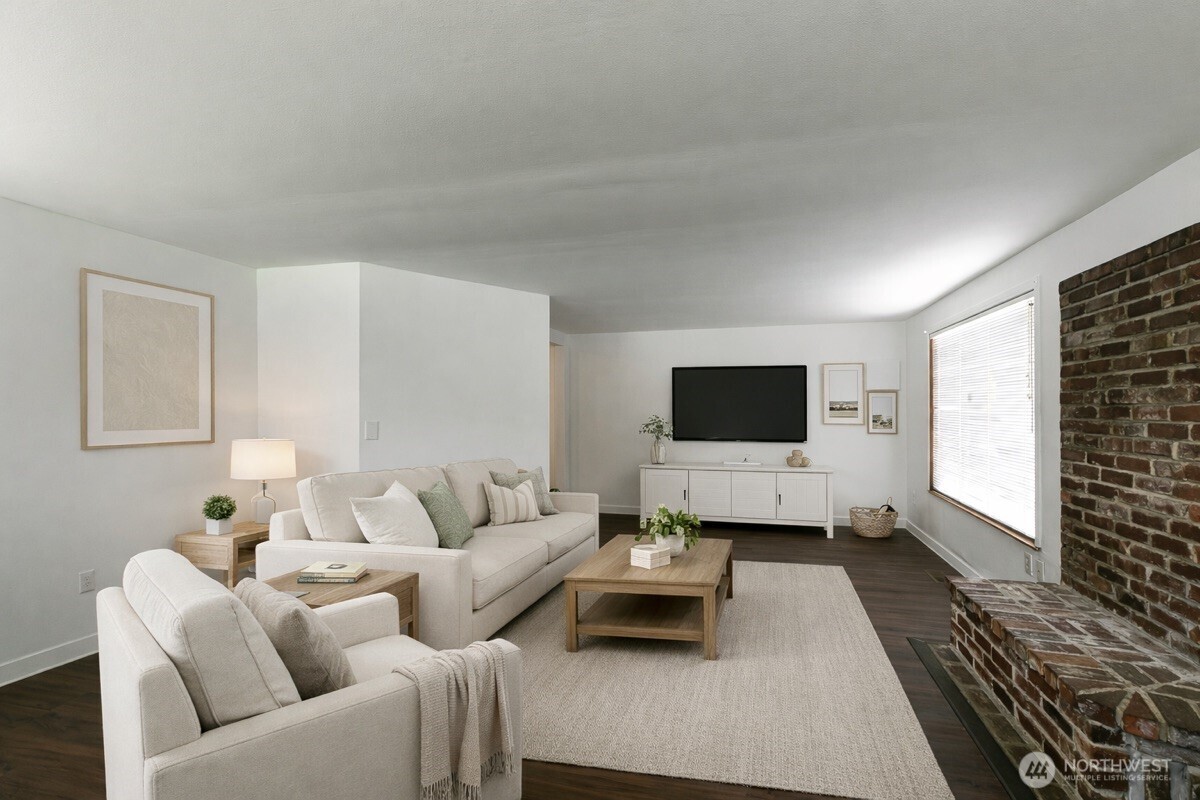 16107 81st Place NE, Kenmore, WA 98028