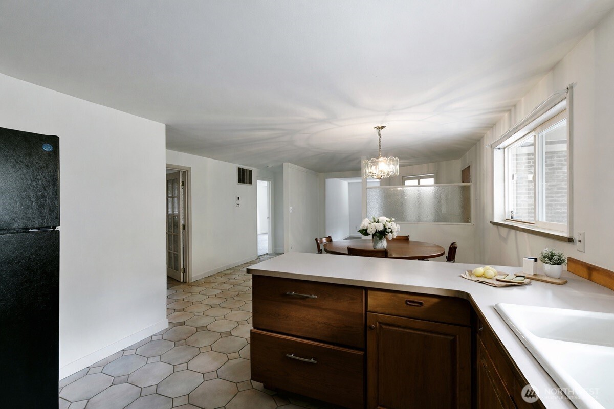 16107 81st Place NE, Kenmore, WA 98028