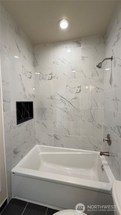 9025 38th Avenue S, Seattle, WA 98118 - Photo 11