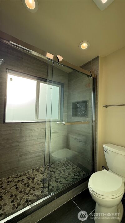 9025 38th Avenue S, Seattle, WA 98118 - Photo 14