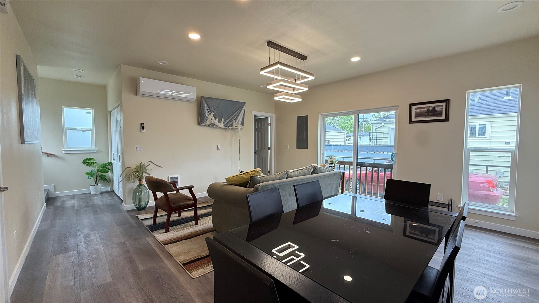 9025 38th Avenue S, Seattle, WA 98118