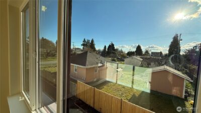 9025 38th Avenue S, Seattle, WA 98118 - Photo 27