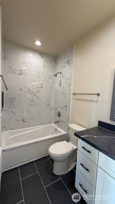 9025 38th Avenue S, Seattle, WA 98118 - Photo 9