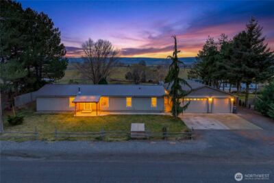 2207 W Parks Lane , Othello, WA 99344 - Photo 2