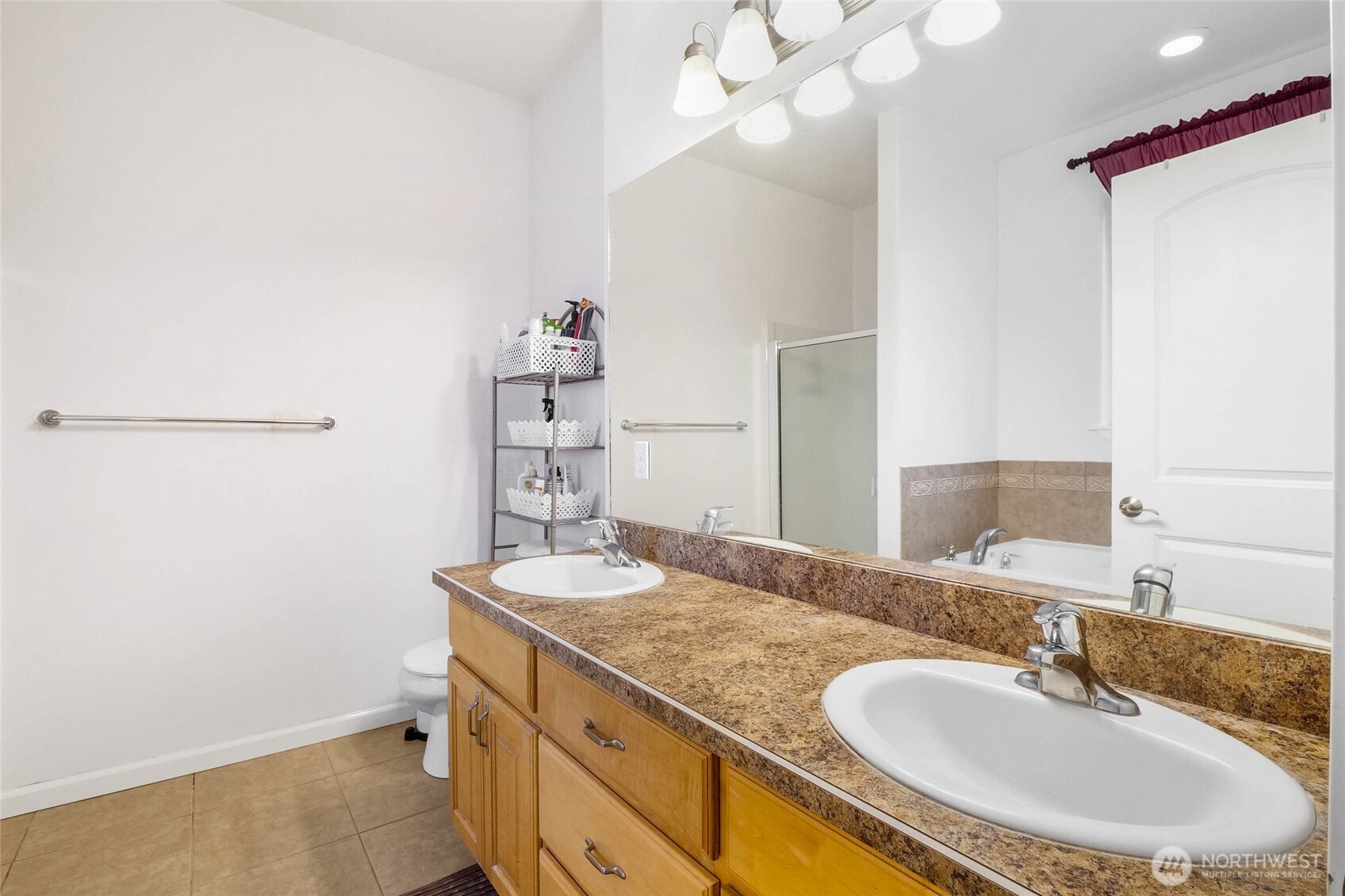 950 S Garden Drive , Moses Lake, WA 98837