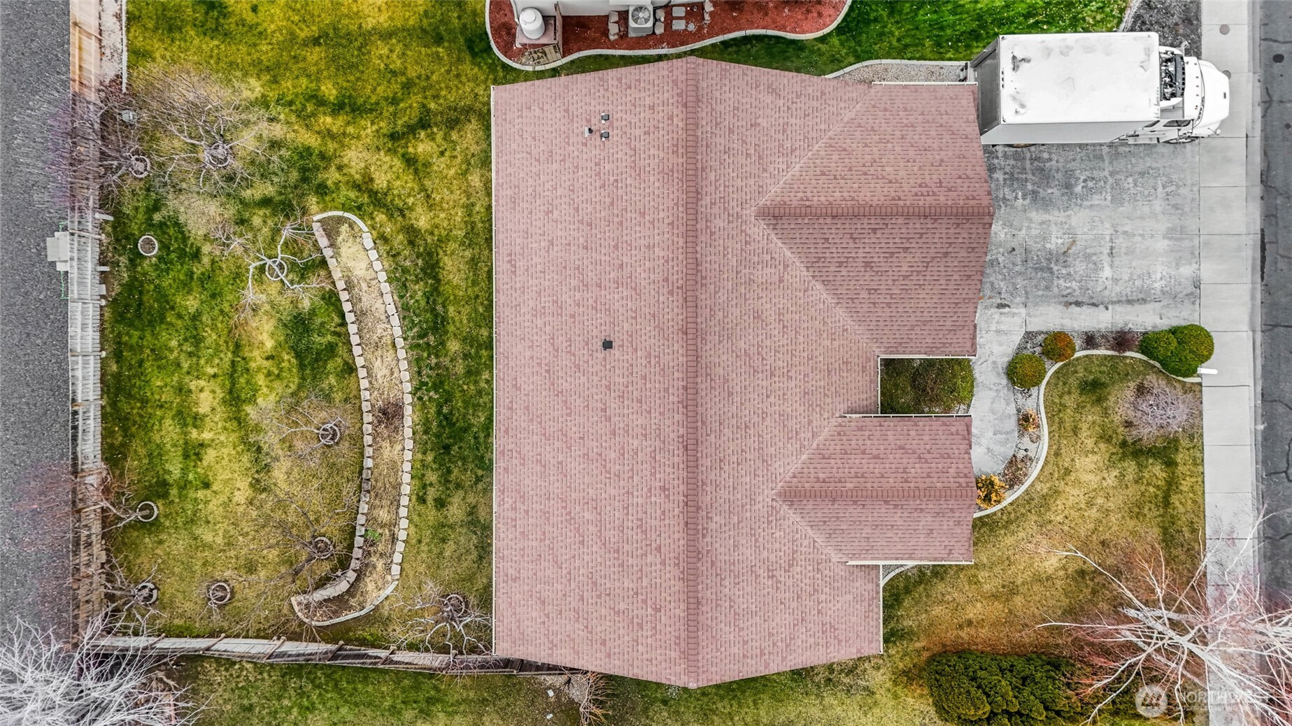 950 S Garden Drive , Moses Lake, WA 98837