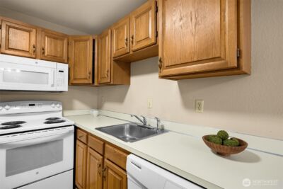 3024 NE 143rd Street #103, Seattle, WA 98125 - Photo 16