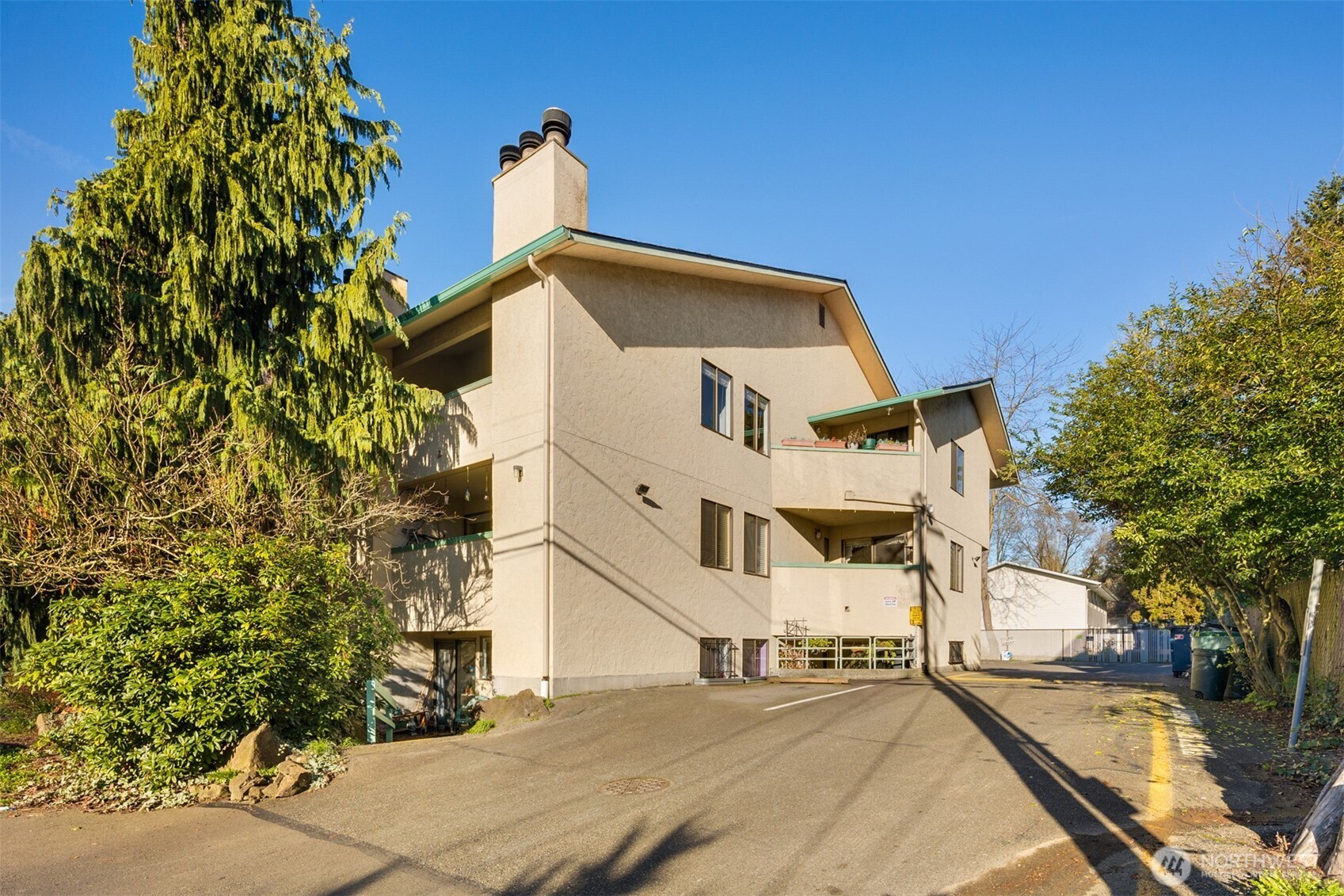 3024 NE 143rd Street #103, Seattle, WA 98125