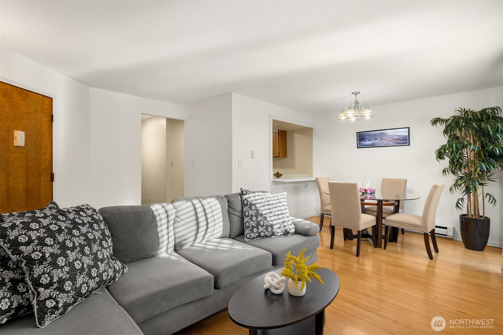 3024 NE 143rd Street #103, Seattle, WA 98125