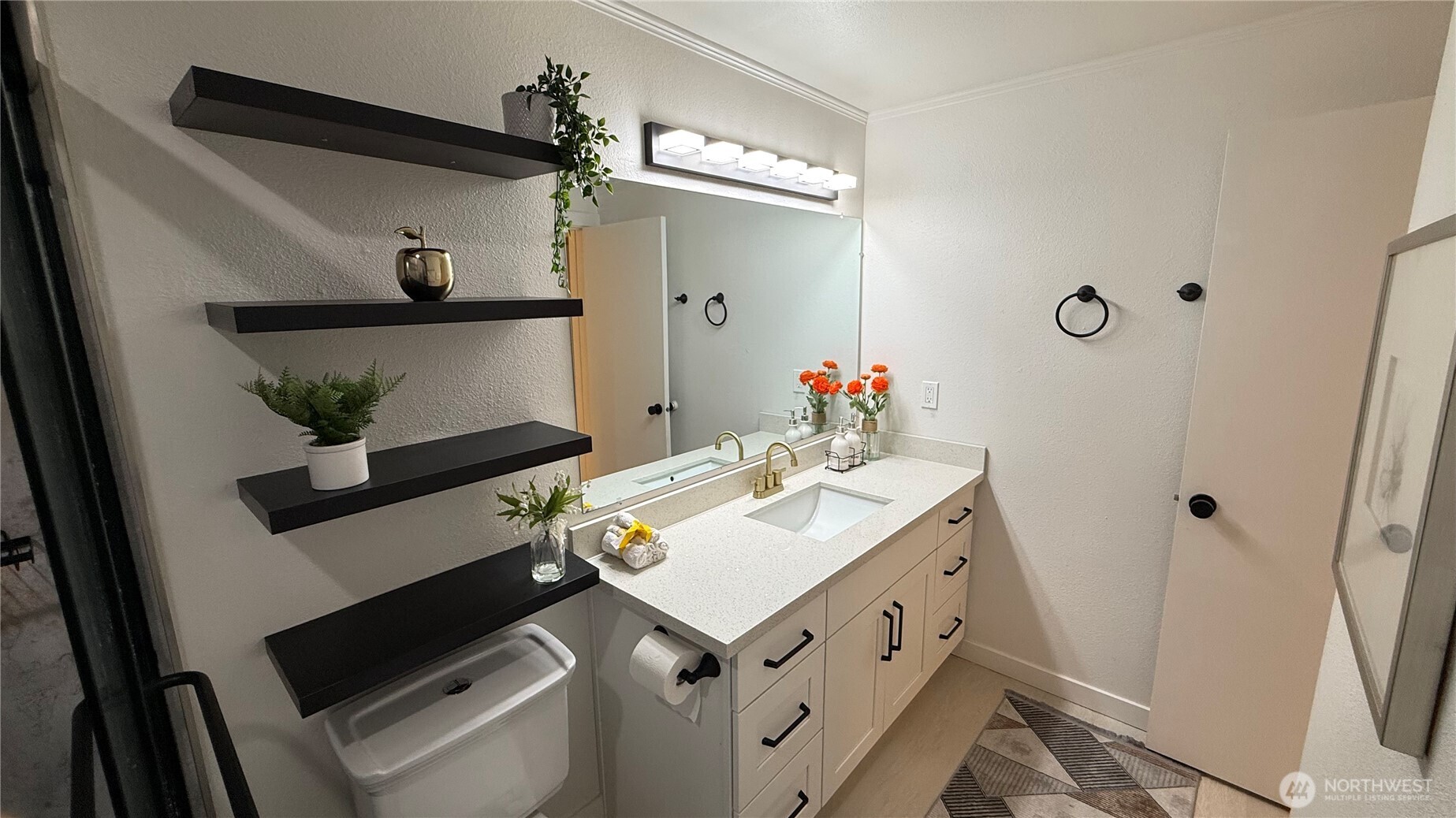 22532 6th Avenue S #A2, Seattle, WA 98198-6844