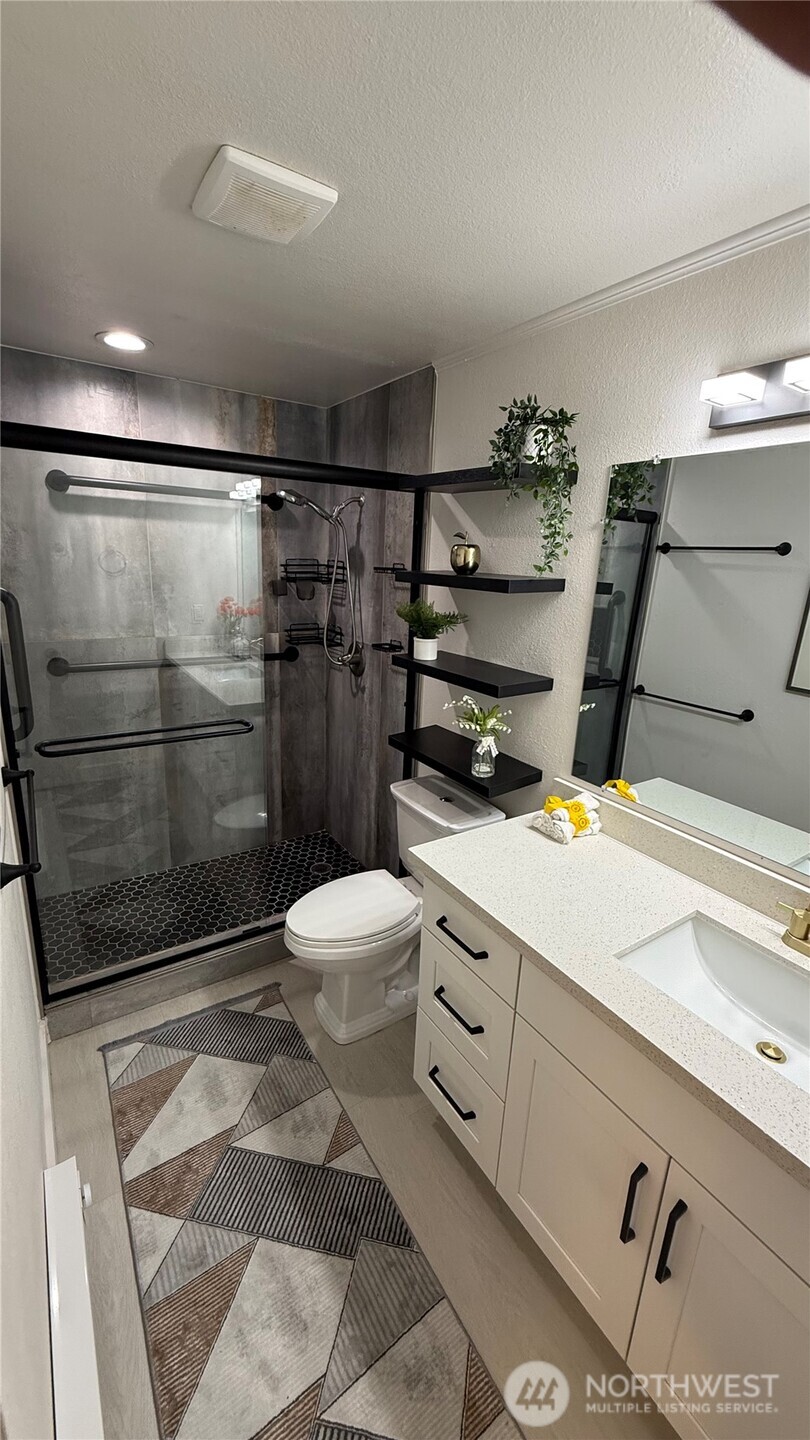 22532 6th Avenue S #A2, Seattle, WA 98198-6844