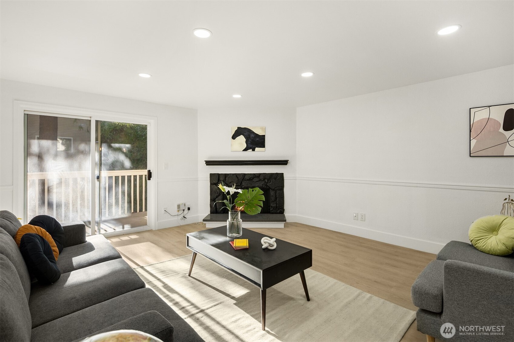 14527 NE 40th Street #G104, Bellevue, WA 98007