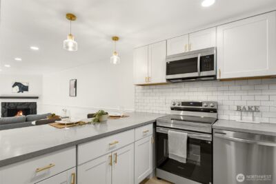 14527 NE 40th Street #G104, Bellevue, WA 98007 - Photo 2