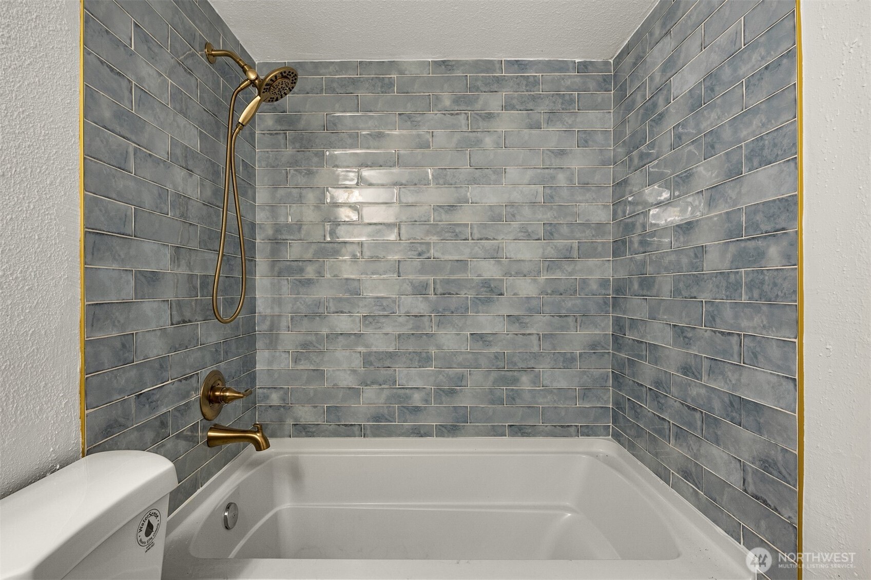 14527 NE 40th Street #G104, Bellevue, WA 98007