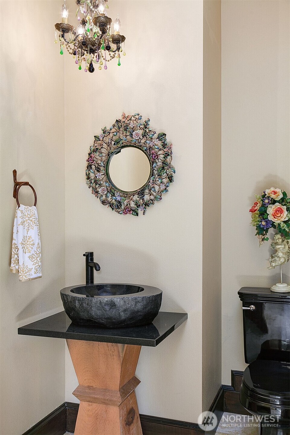 802 16th Avenue W, Kirkland, WA 98033