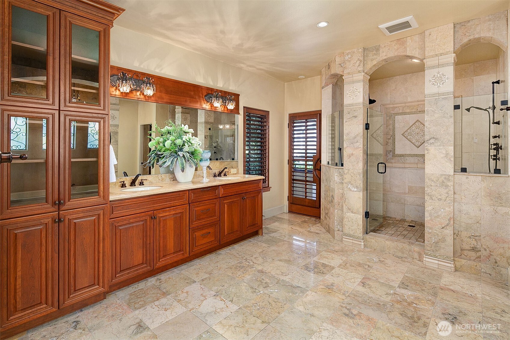 802 16th Avenue W, Kirkland, WA 98033