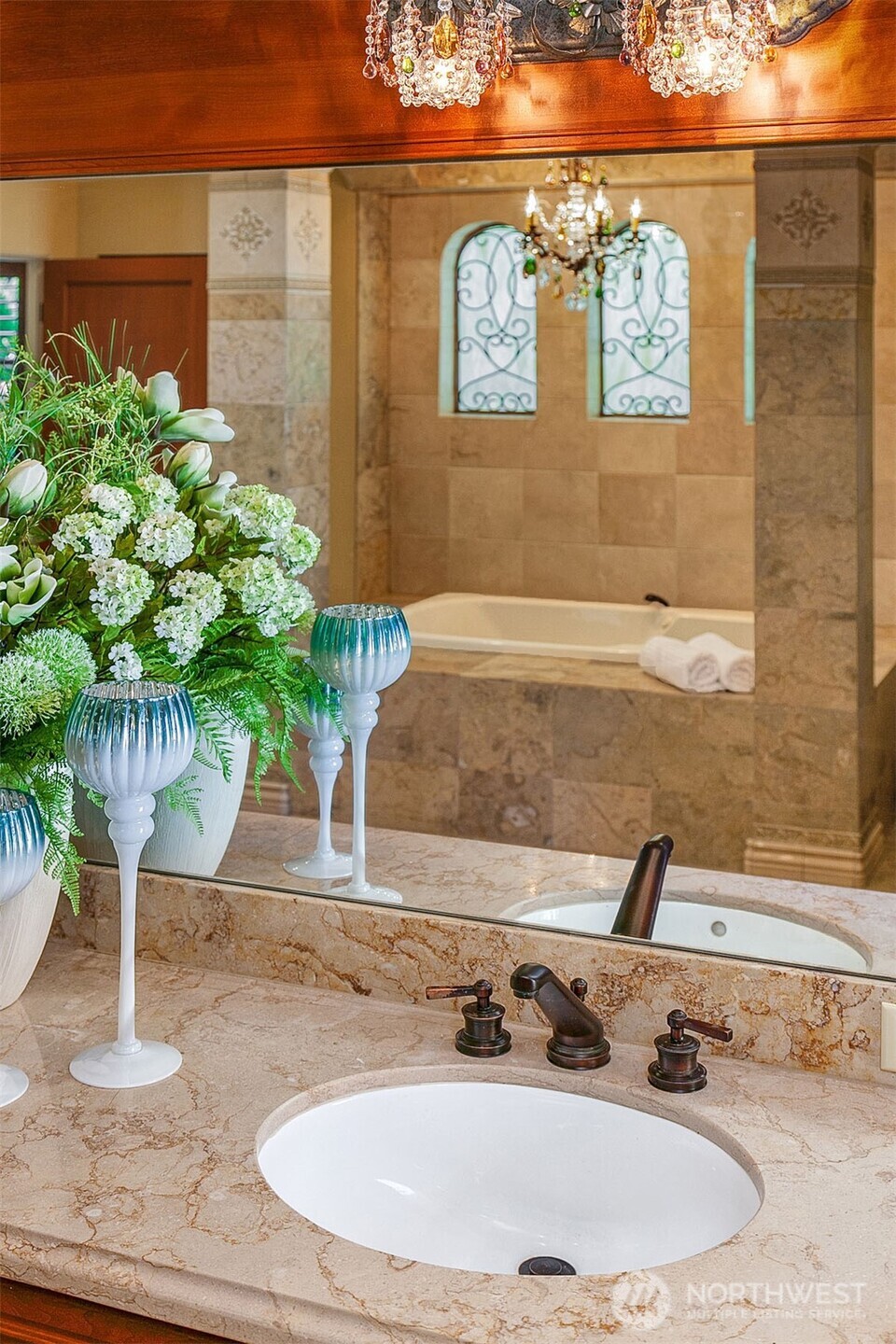 802 16th Avenue W, Kirkland, WA 98033