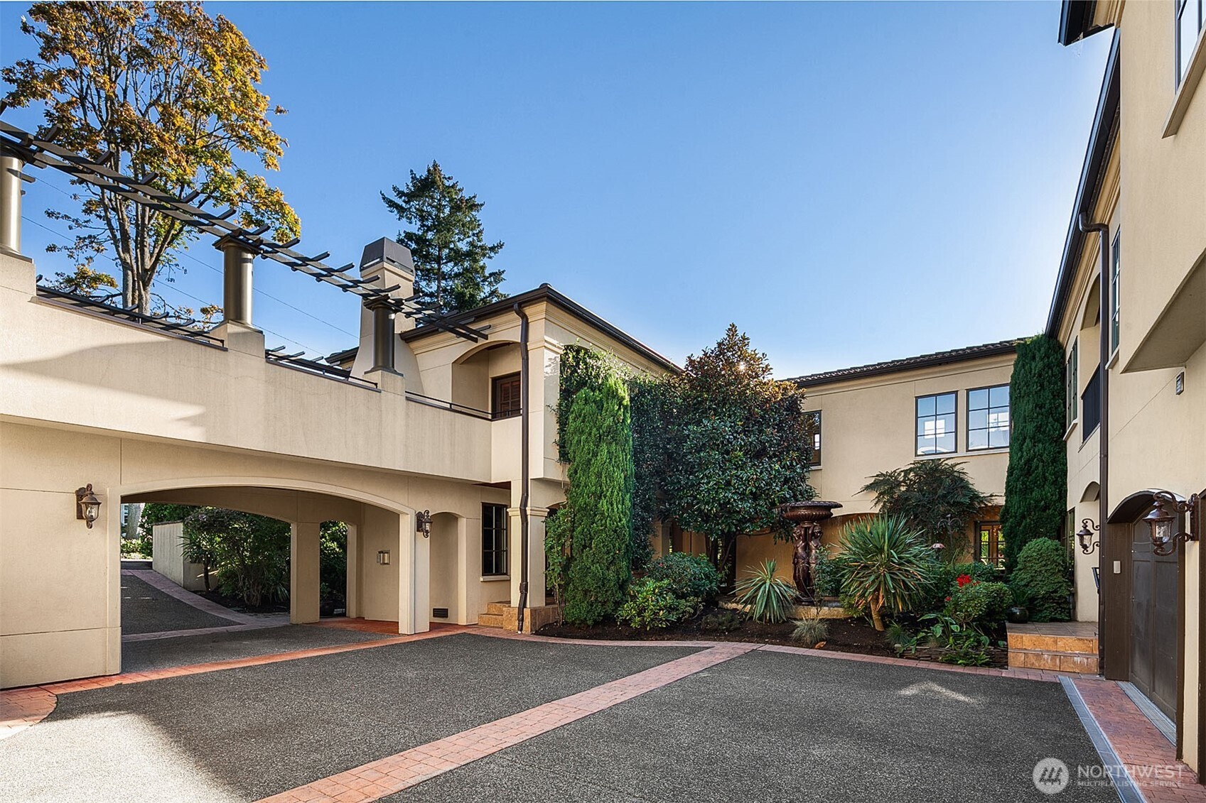 802 16th Avenue W, Kirkland, WA 98033