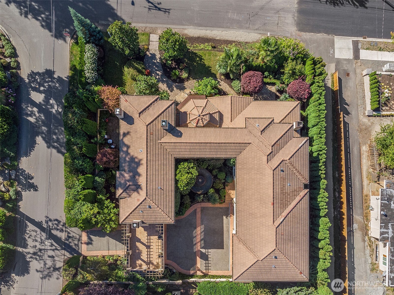 802 16th Avenue W, Kirkland, WA 98033