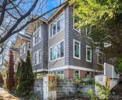 611 Highland Drive #101, Seattle, WA 98109 - Photo 2