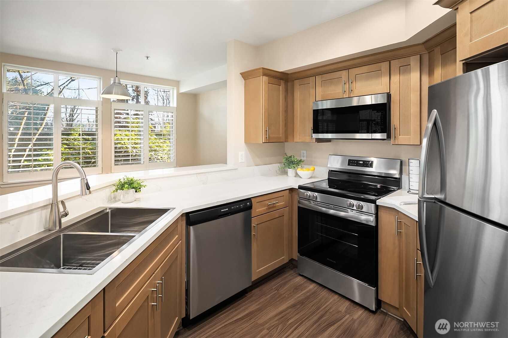 611 Highland Drive #101, Seattle, WA 98109