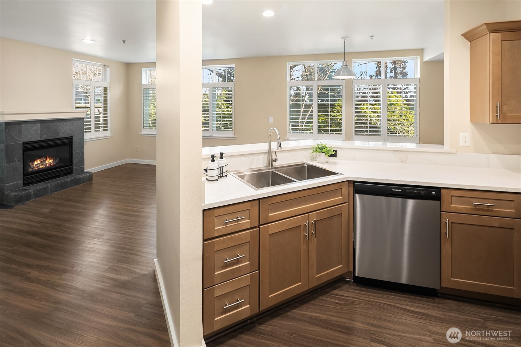 611 Highland Drive #101, Seattle, WA 98109