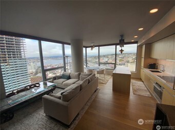1808 Minor Avenue #2808, Seattle, WA 98101
