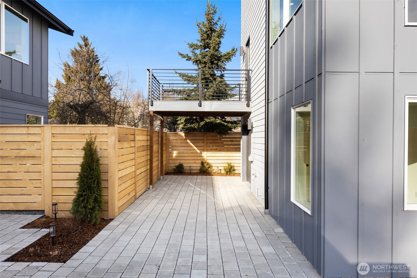 1111 B 26th Avenue , Seattle, WA 98122