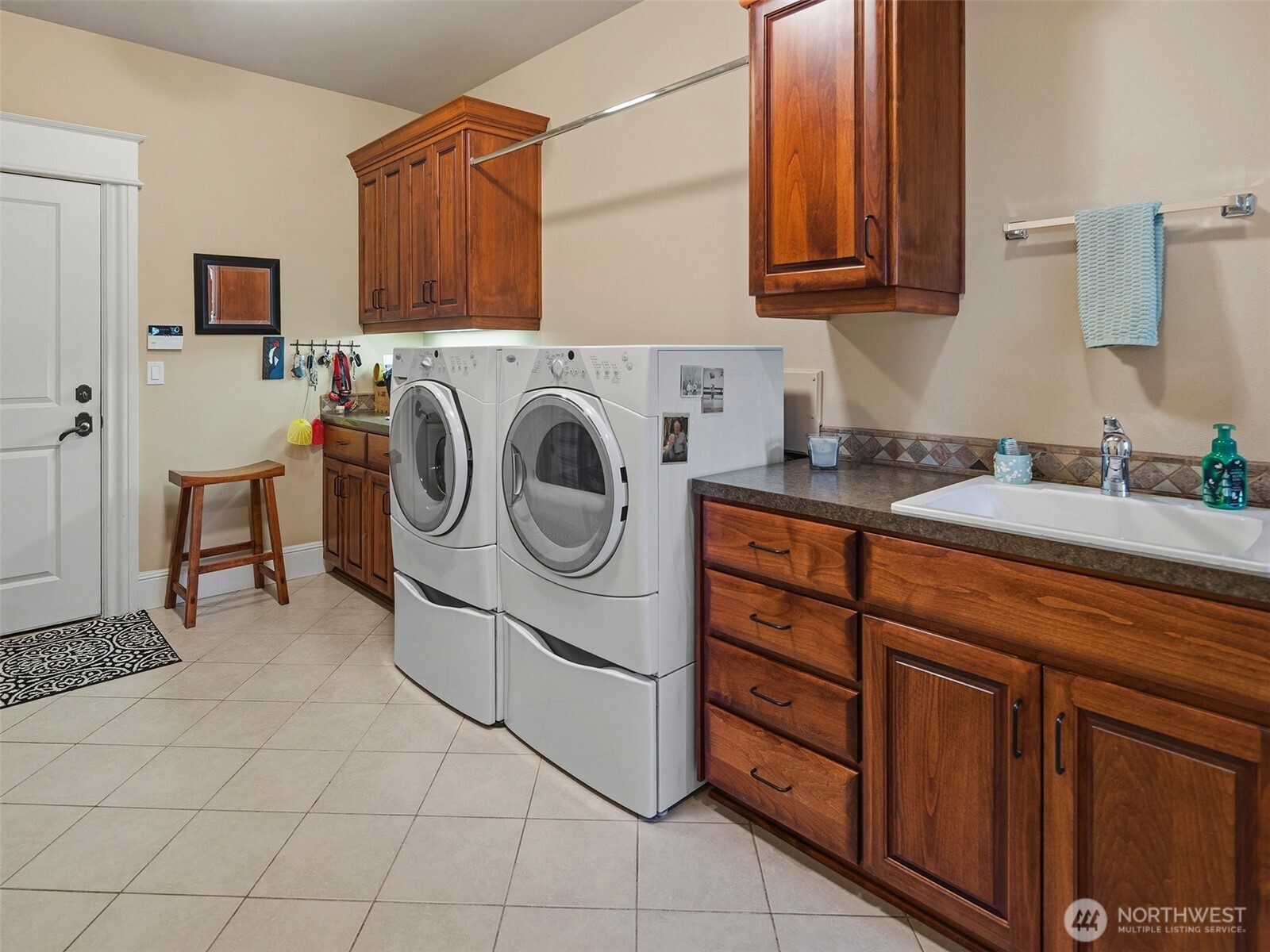1330 Insel Road , Woodland, WA 98674