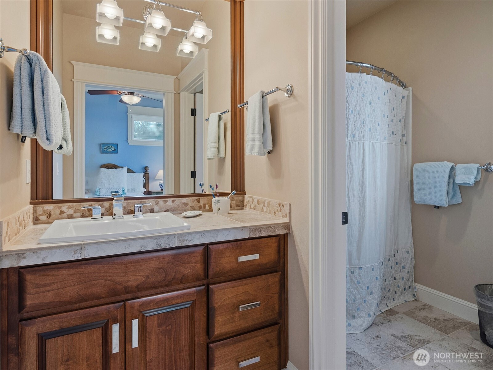 1330 Insel Road , Woodland, WA 98674