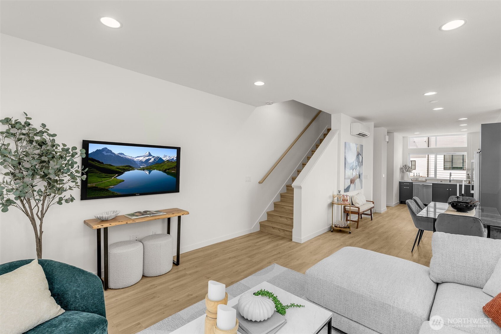 8335 D 12th Avenue NW, Seattle, WA 98117