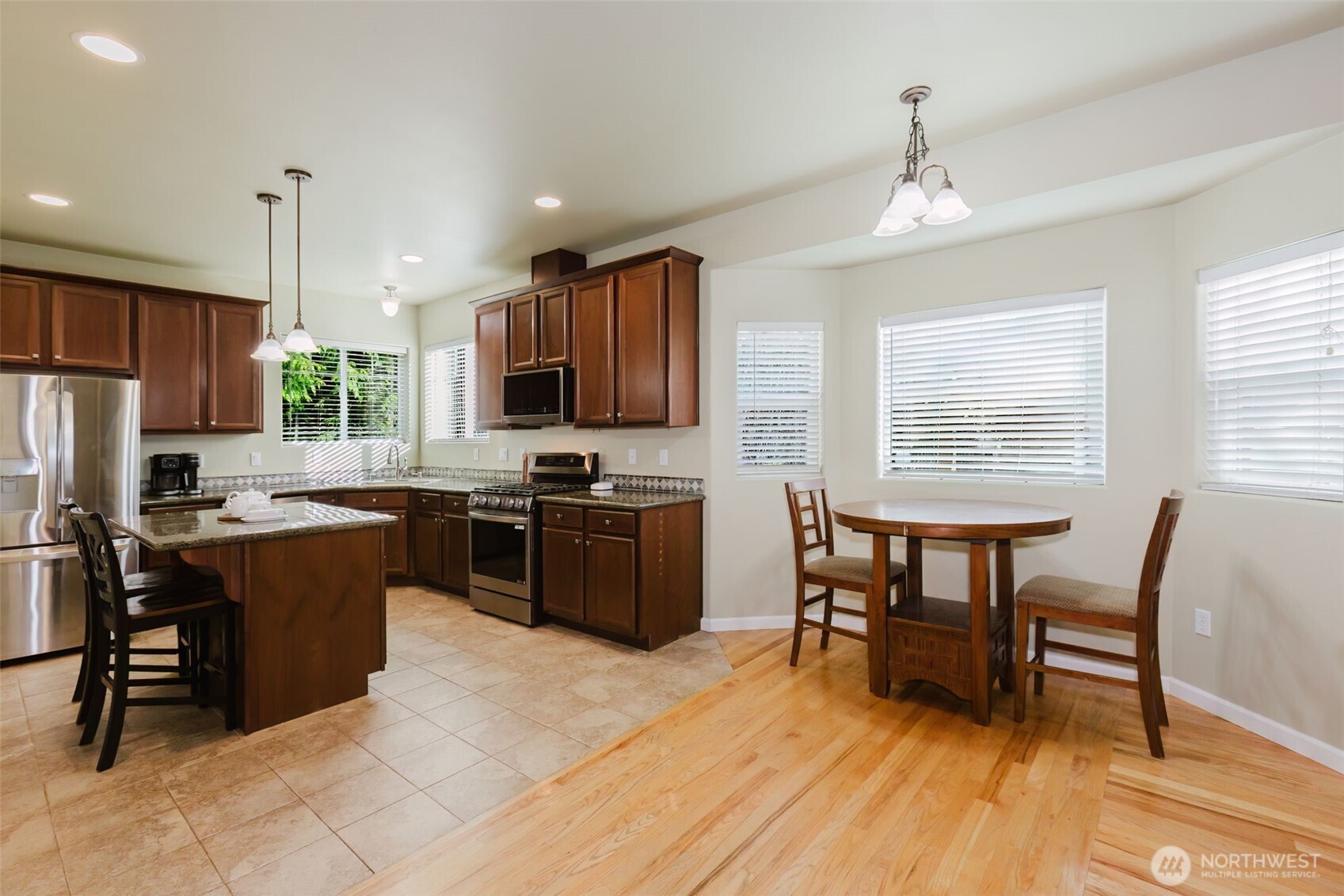 1568 Puget Drive E, Port Orchard, WA 98366