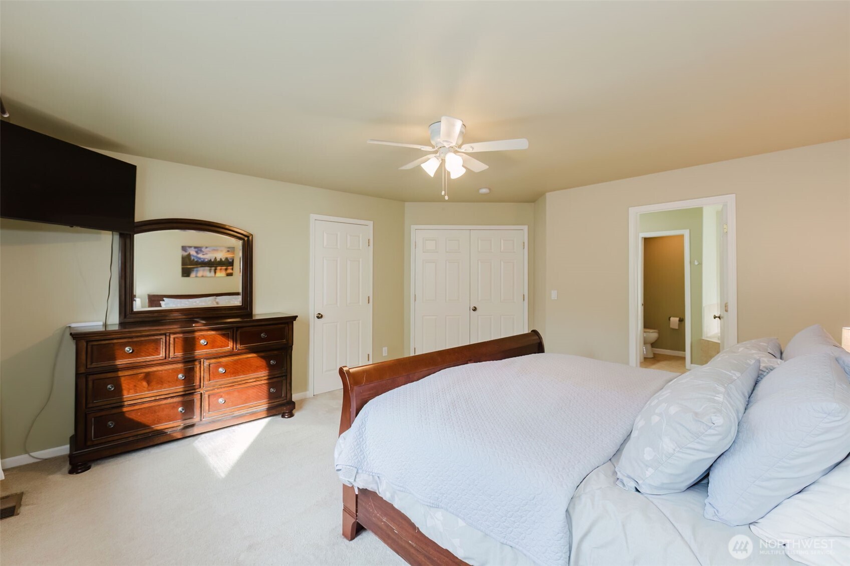 1568 Puget Drive E, Port Orchard, WA 98366