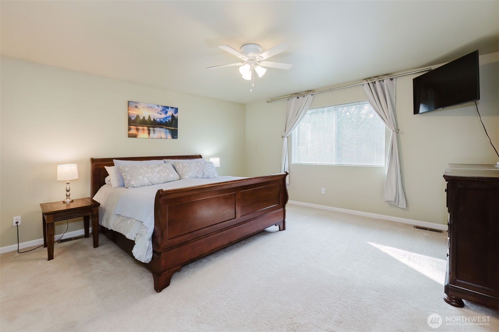 1568 Puget Drive E, Port Orchard, WA 98366