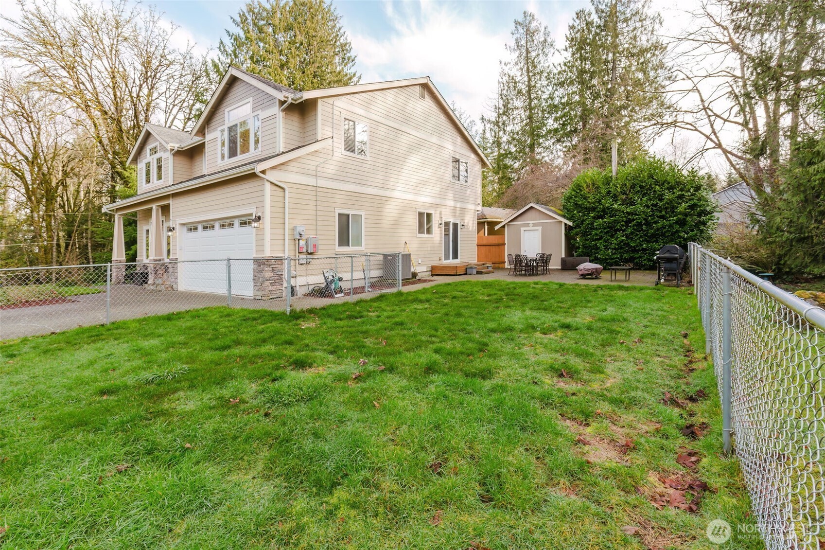 1568 Puget Drive E, Port Orchard, WA 98366