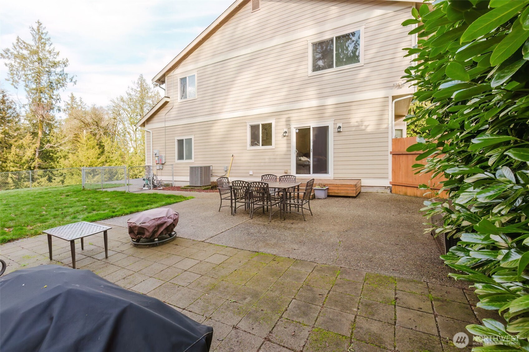 1568 Puget Drive E, Port Orchard, WA 98366