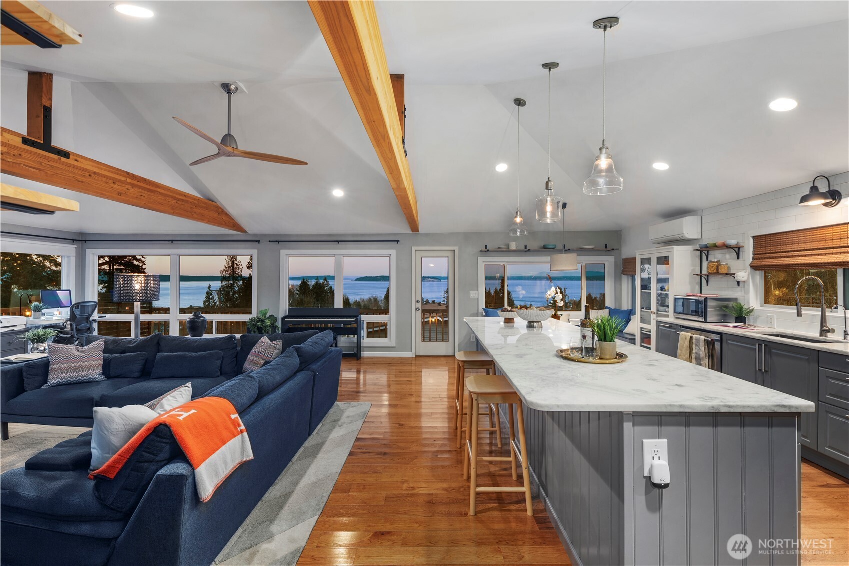 612 Park Avenue , Mukilteo, WA 98275-1920