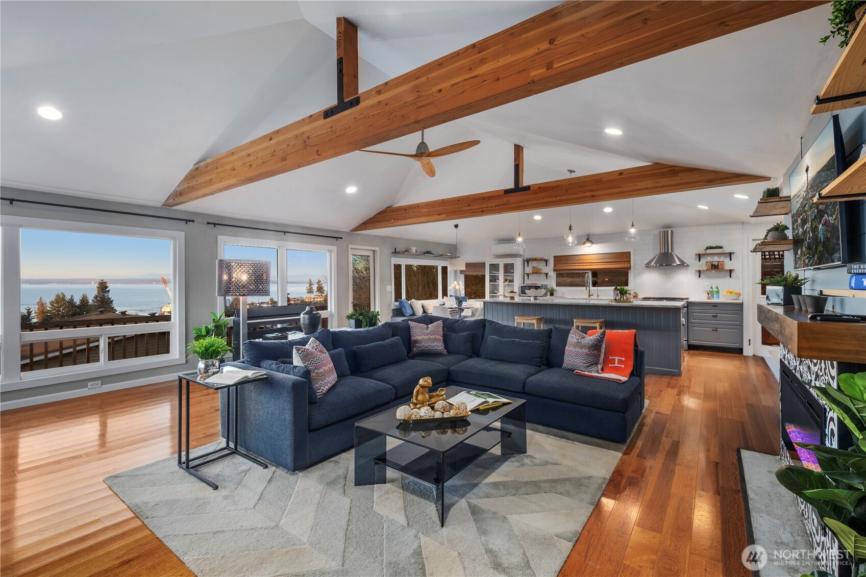 612 Park Avenue , Mukilteo, WA 98275-1920