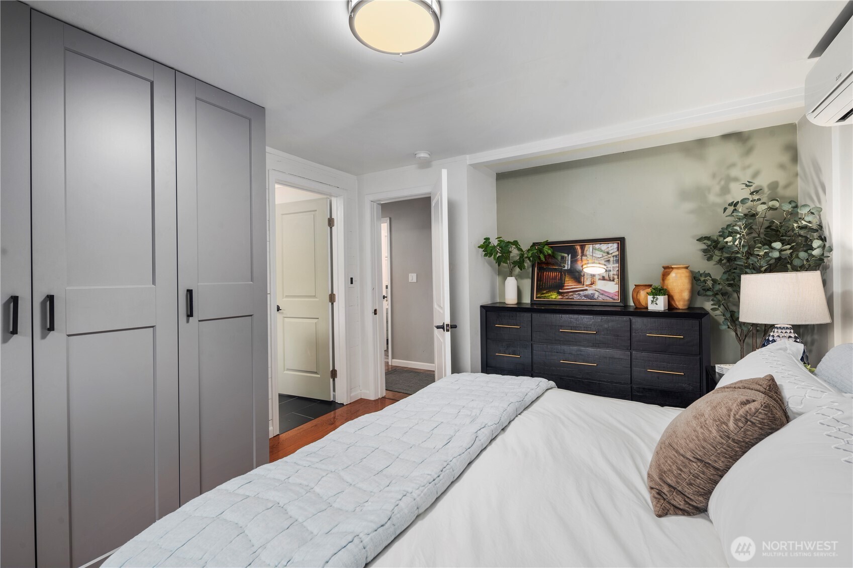 612 Park Avenue , Mukilteo, WA 98275-1920