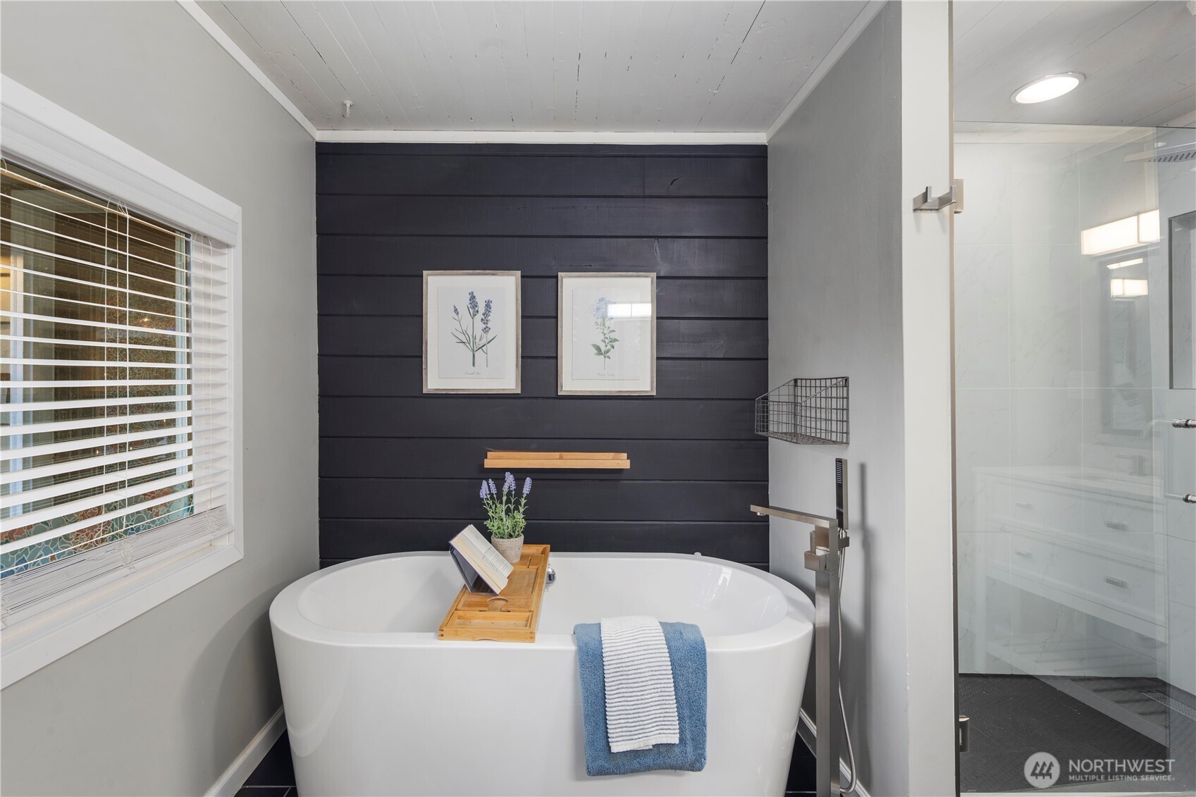 612 Park Avenue , Mukilteo, WA 98275-1920