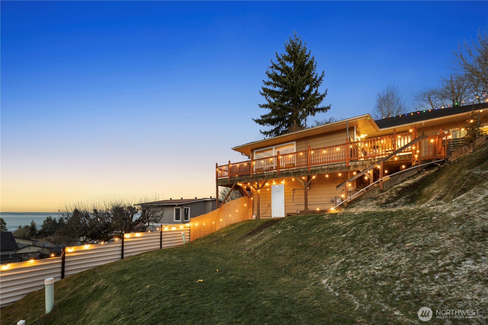 612 Park Avenue , Mukilteo, WA 98275-1920