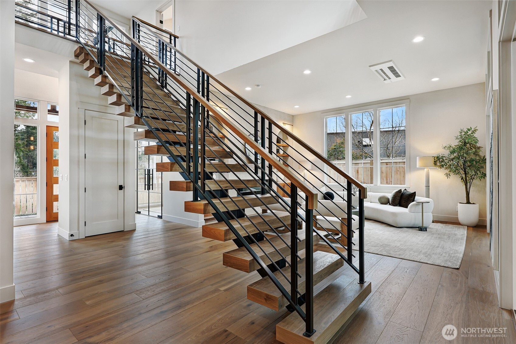 8217 22nd Place NE, Seattle, WA 98115