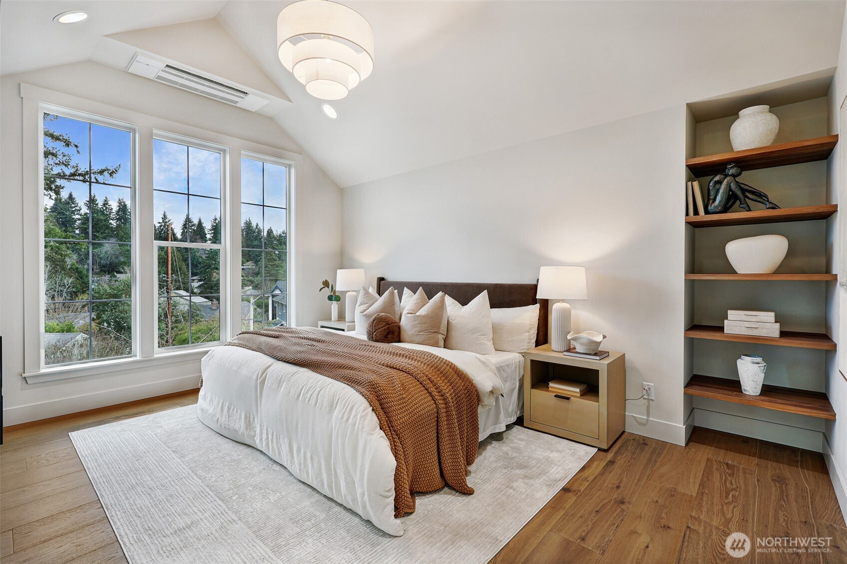 8217 22nd Place NE, Seattle, WA 98115