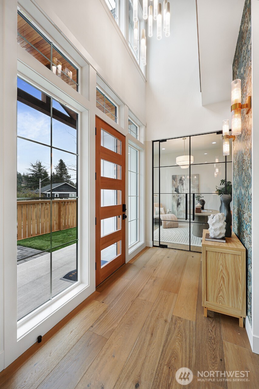 8217 22nd Place NE, Seattle, WA 98115