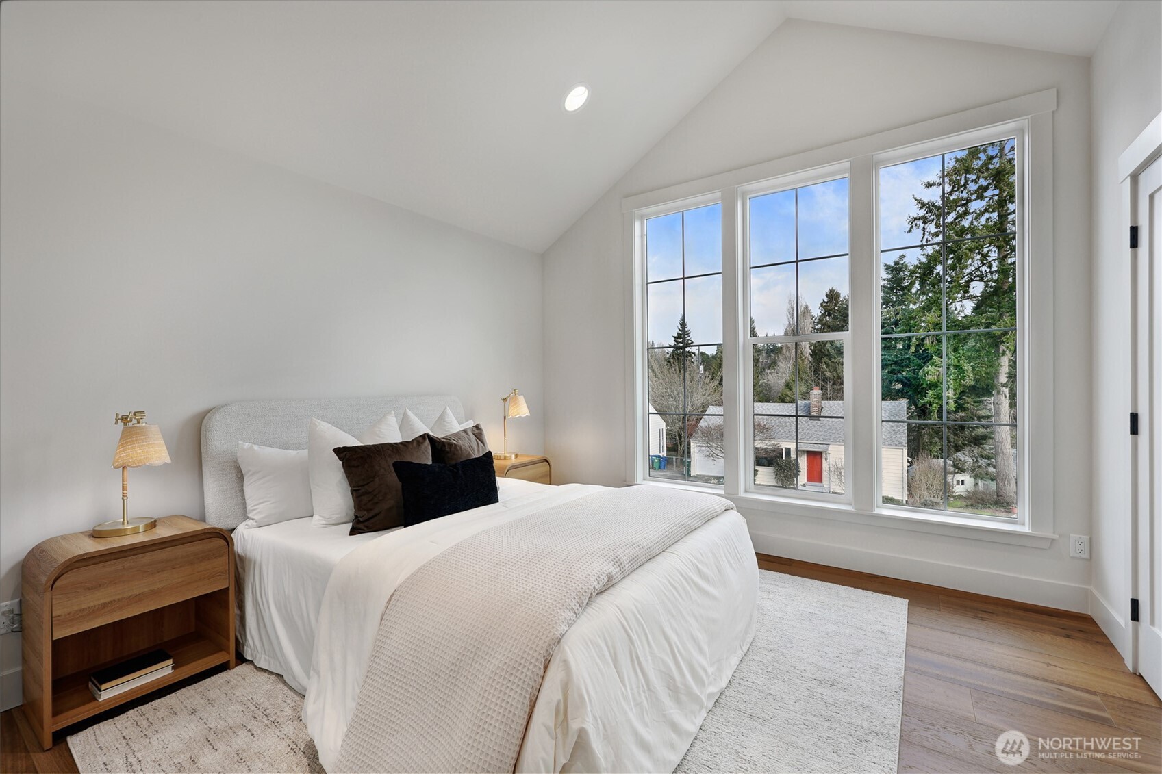 8217 22nd Place NE, Seattle, WA 98115