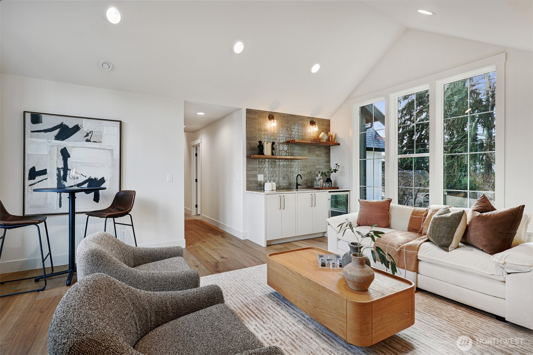 8217 22nd Place NE, Seattle, WA 98115